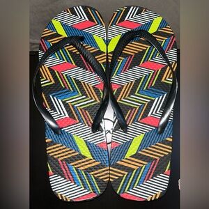 Women’s Multicolor Flip Flops Size 7-8 Medium